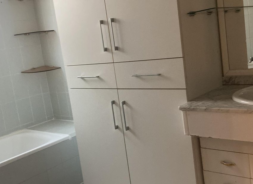 Resale - Apartment / flat - Salinas