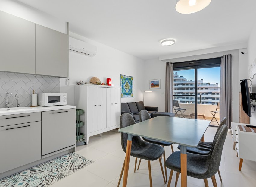 Resale - Apartment / flat - San Miguel de Salinas