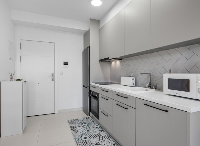 Resale - Apartment / flat - San Miguel de Salinas