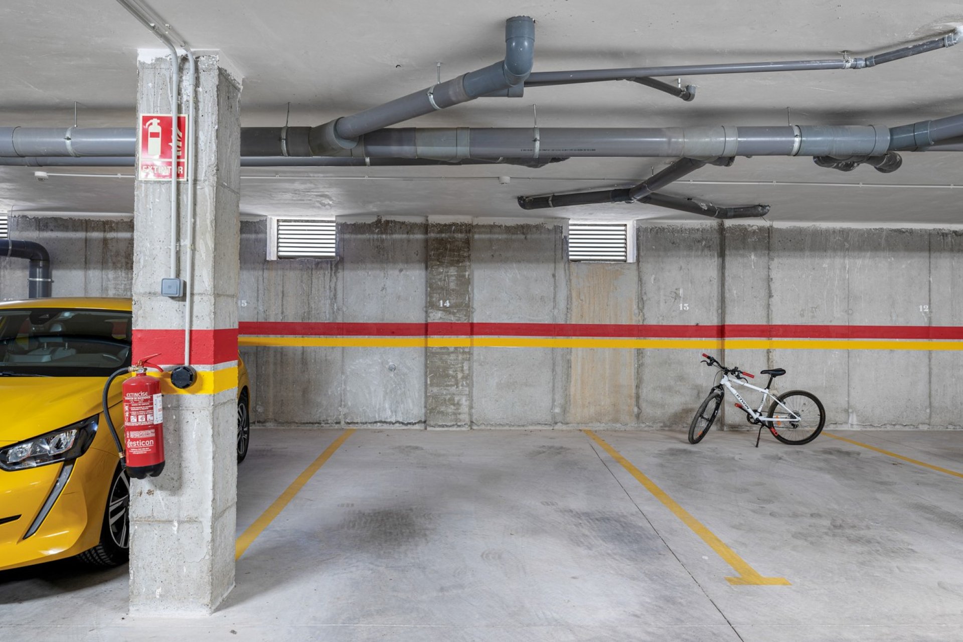 Resale - Apartment / flat - San Miguel de Salinas