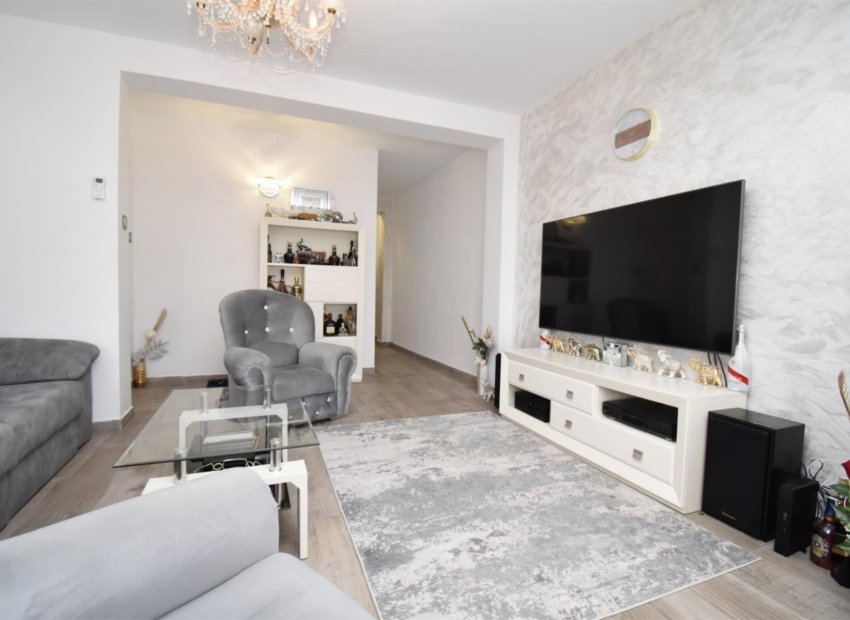 Resale - Apartment / flat - Santa Pola - Center