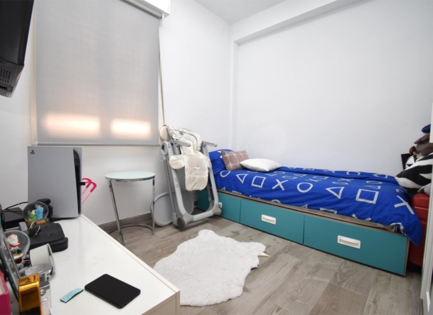 Resale - Apartment / flat - Santa Pola - Center