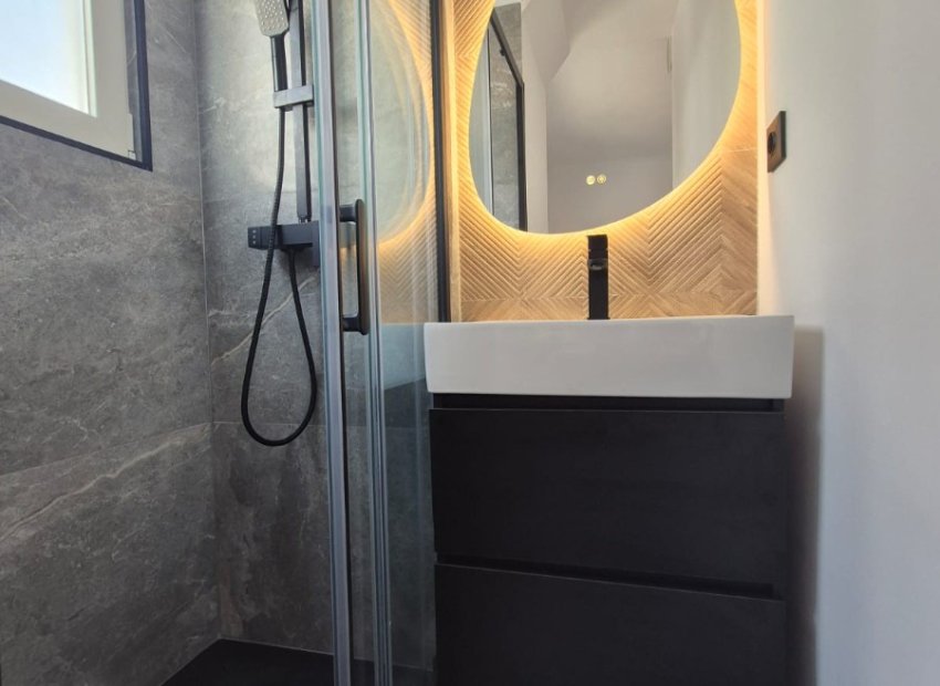 Resale - Apartment / flat - Santa Pola - Gran Playa