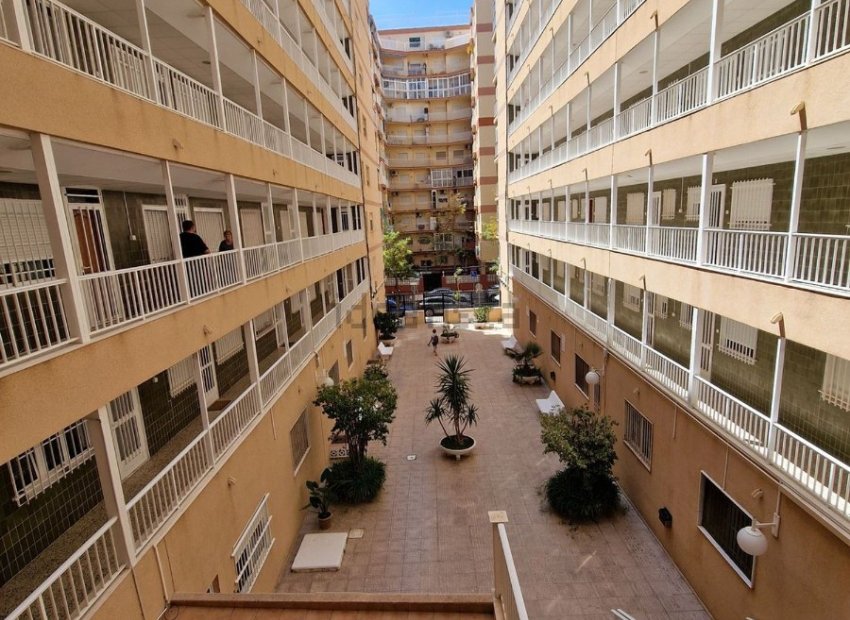 Resale - Apartment / flat - Santa Pola - Gran Playa