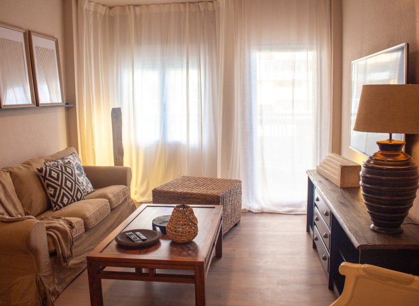 Resale - Apartment / flat - Santa Pola - Playa del Este