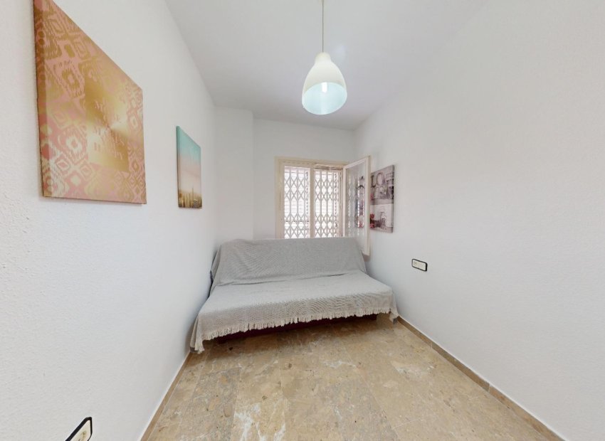 Resale - Apartment / flat - Santa Pola - Playa Lisa