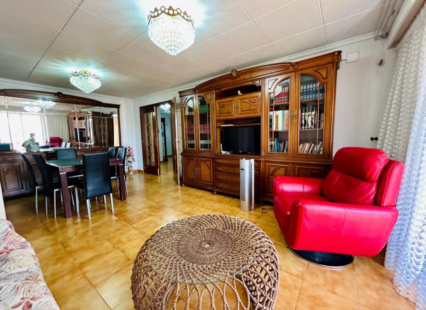 Resale - Apartment / flat - Santa Pola - Puerto