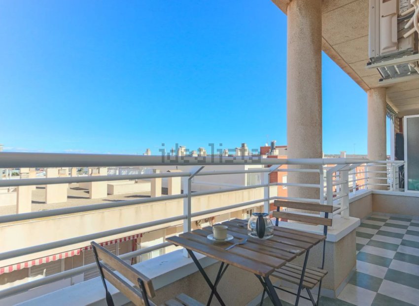 Resale - Apartment / flat - Santa Pola - Puerto