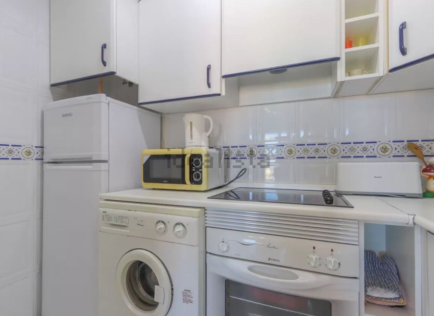 Resale - Apartment / flat - Santa Pola - Puerto