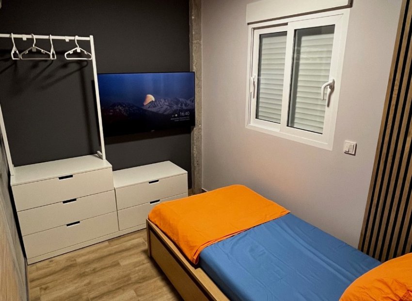 Resale - Apartment / flat - Santa Pola - Puerto