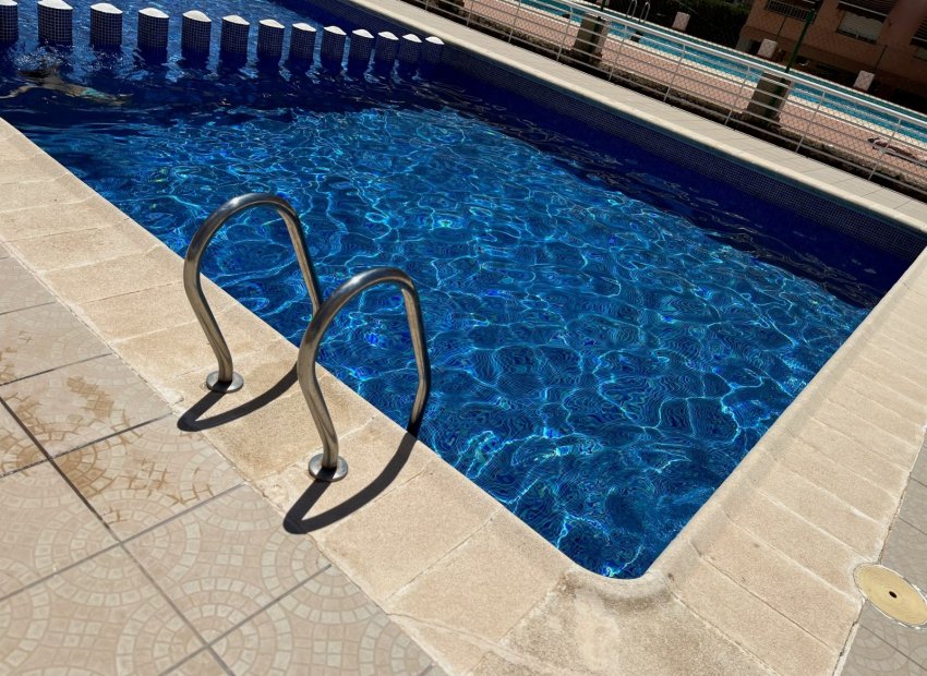 Resale - Apartment / flat - Santa Pola - Puerto