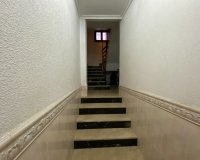 Resale - Apartment / flat - Sax