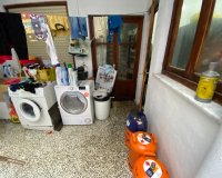 Resale - Apartment / flat - Sax