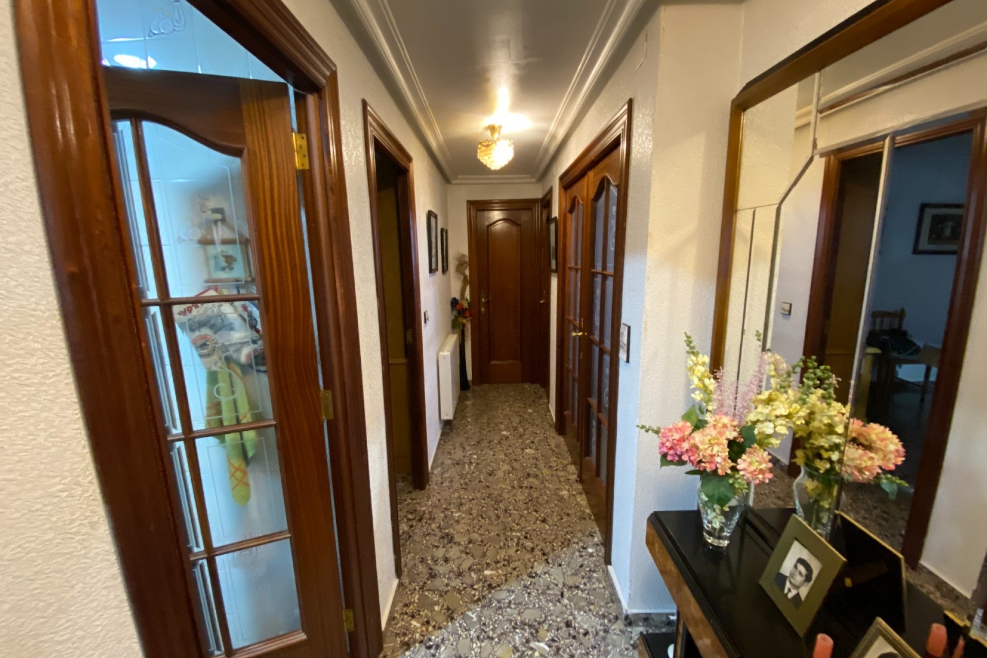 Resale - Apartment / flat - Sax