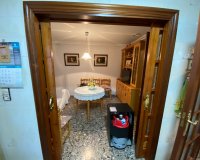 Resale - Apartment / flat - Sax