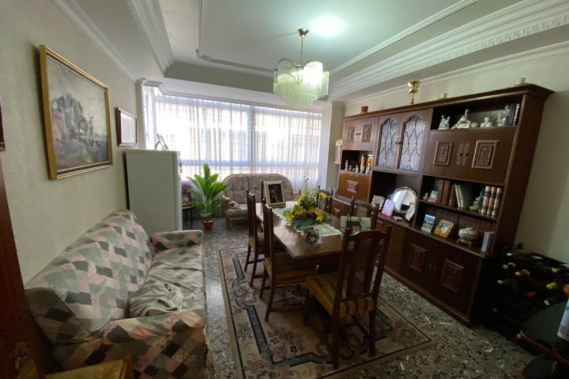 Resale - Apartment / flat - Sax