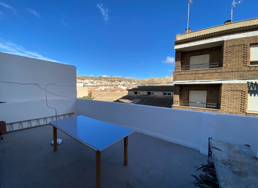 Resale - Apartment / flat - Sax