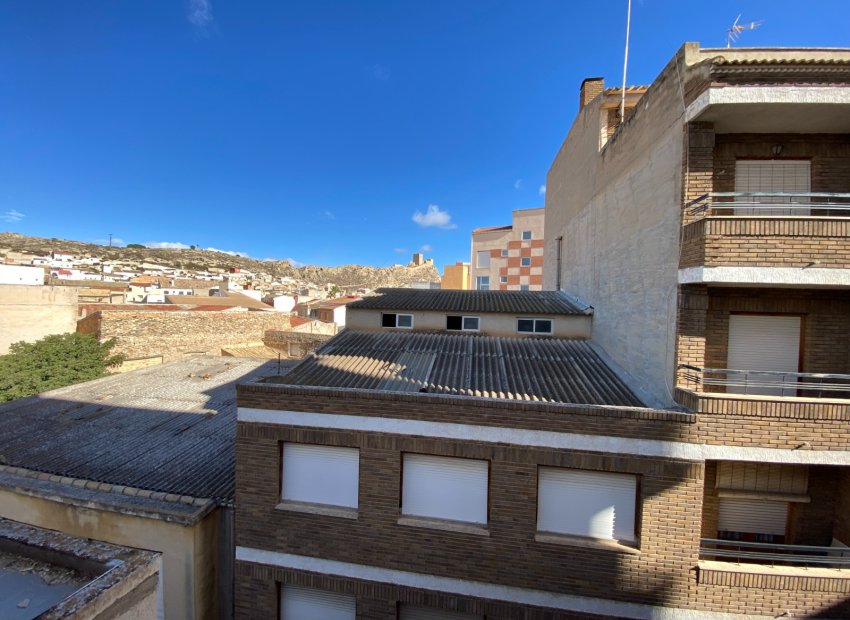 Resale - Apartment / flat - Sax