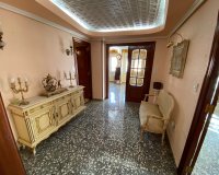 Resale - Apartment / flat - Sax