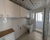 Resale - Apartment / flat - Sax