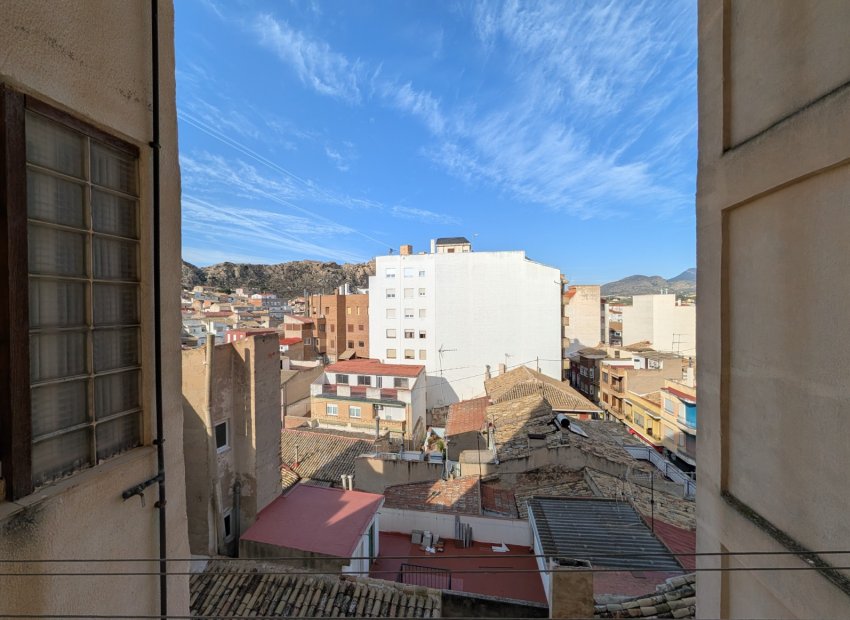 Resale - Apartment / flat - Sax