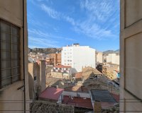 Resale - Apartment / flat - Sax