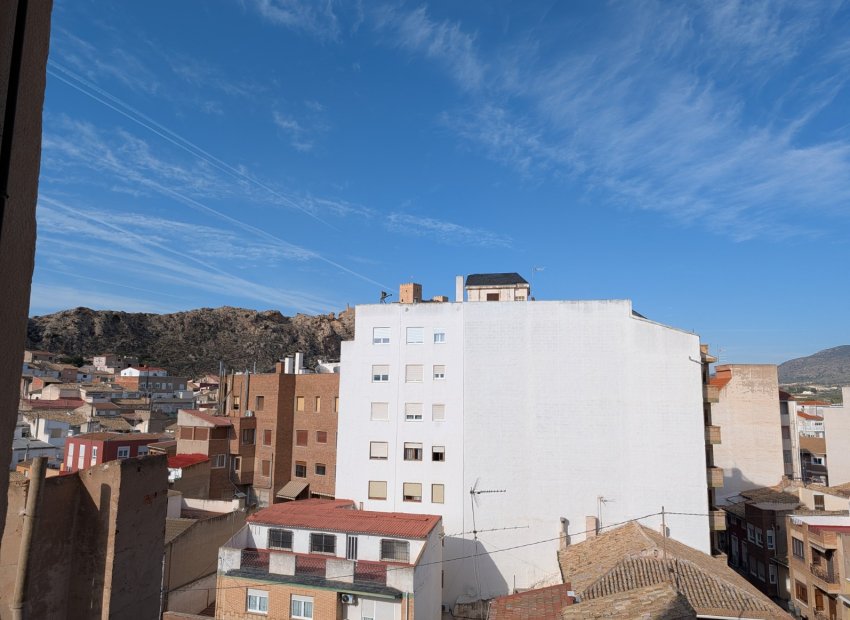 Resale - Apartment / flat - Sax
