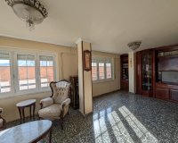 Resale - Apartment / flat - Sax