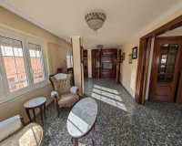 Resale - Apartment / flat - Sax
