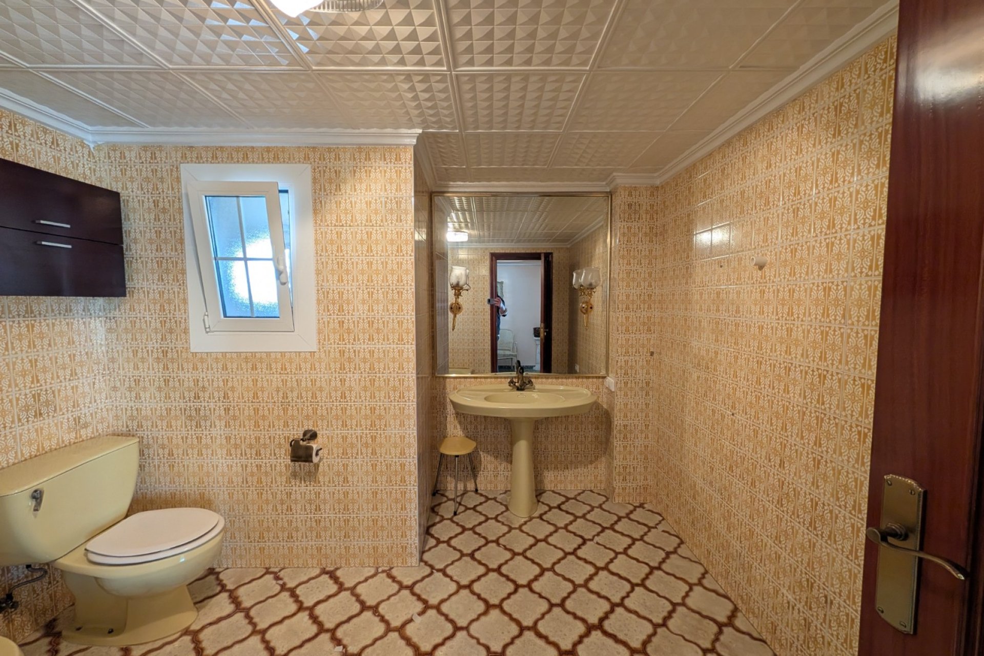 Resale - Apartment / flat - Sax