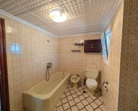 Resale - Apartment / flat - Sax