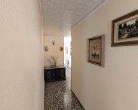 Resale - Apartment / flat - Sax
