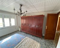 Resale - Apartment / flat - Sax