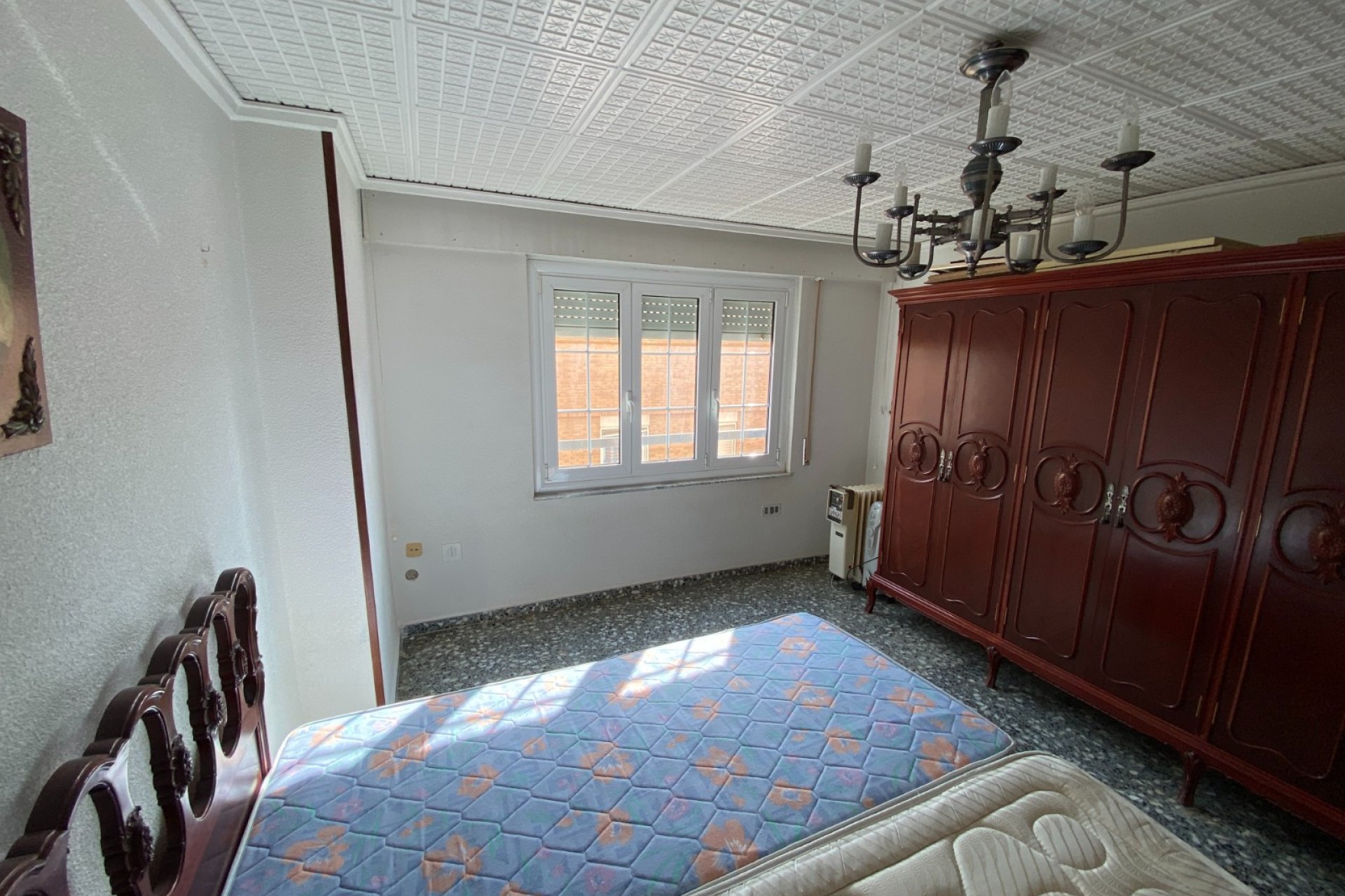 Resale - Apartment / flat - Sax