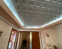 Resale - Apartment / flat - Sax