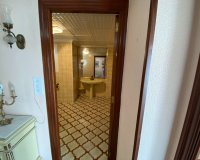 Resale - Apartment / flat - Sax