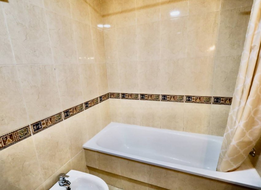 Resale - Apartment / flat - Torrevieia - Aguas Nuevas