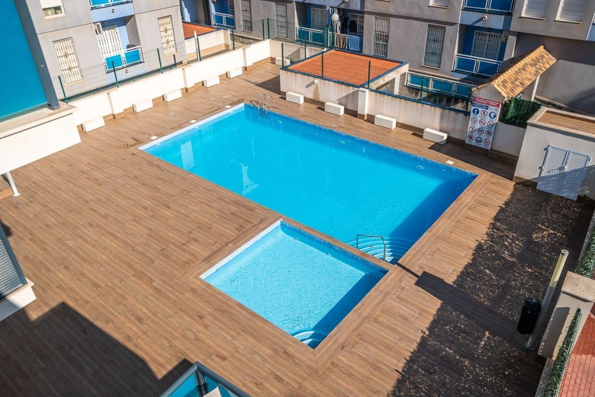 Resale - Apartment / flat - Torrevieia - Calas Blancas
