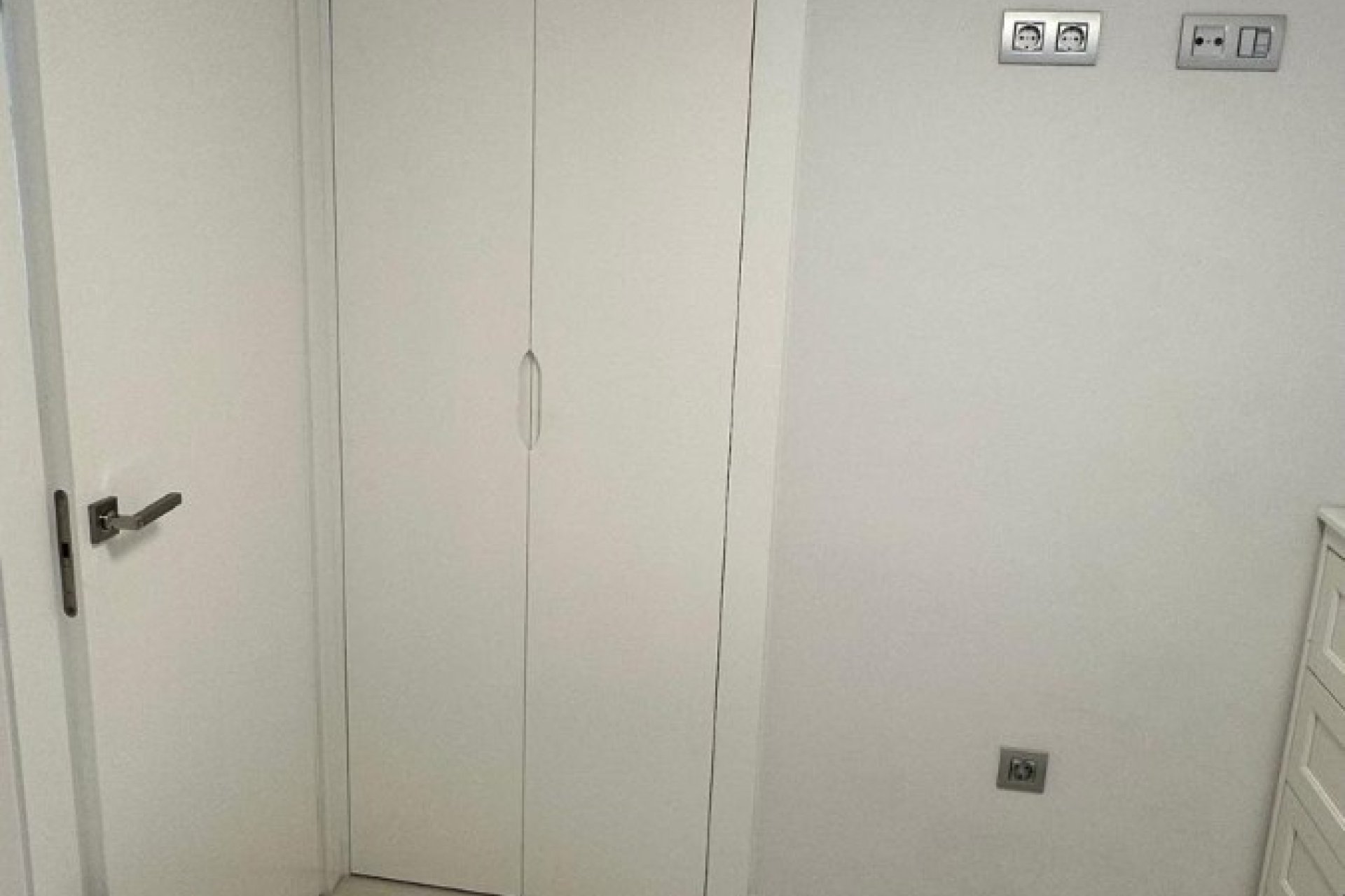 Resale - Apartment / flat - Torrevieia - Calas Blancas