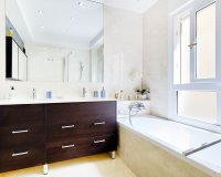 Resale - Apartment / flat - Torrevieia - Center