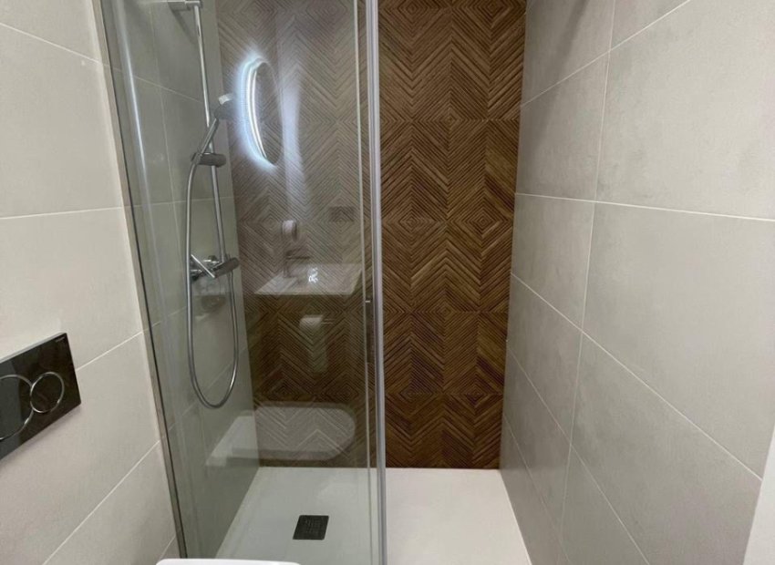 Resale - Apartment / flat - Torrevieia - Center