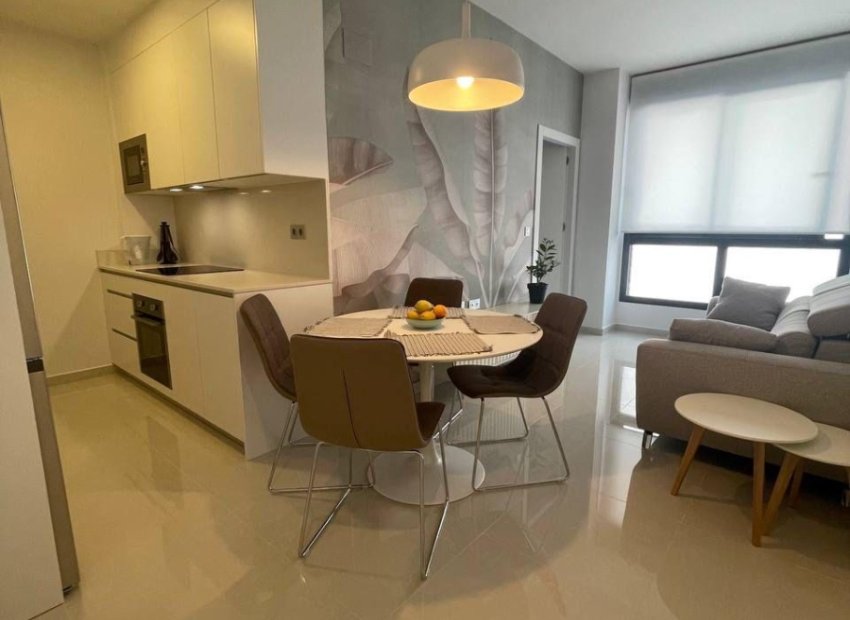 Resale - Apartment / flat - Torrevieia - Center