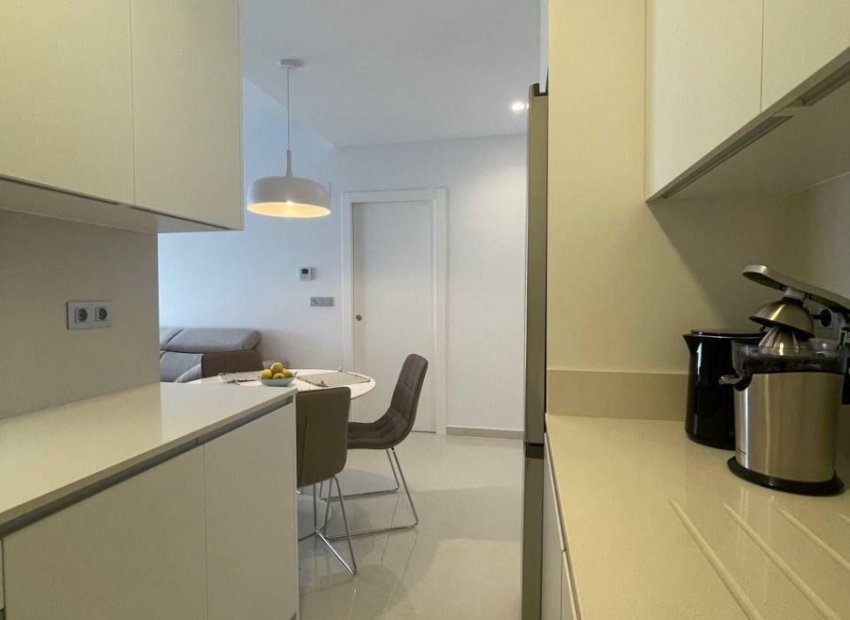 Resale - Apartment / flat - Torrevieia - Center