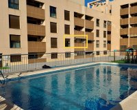 Resale - Apartment / flat - Torrevieia - Center