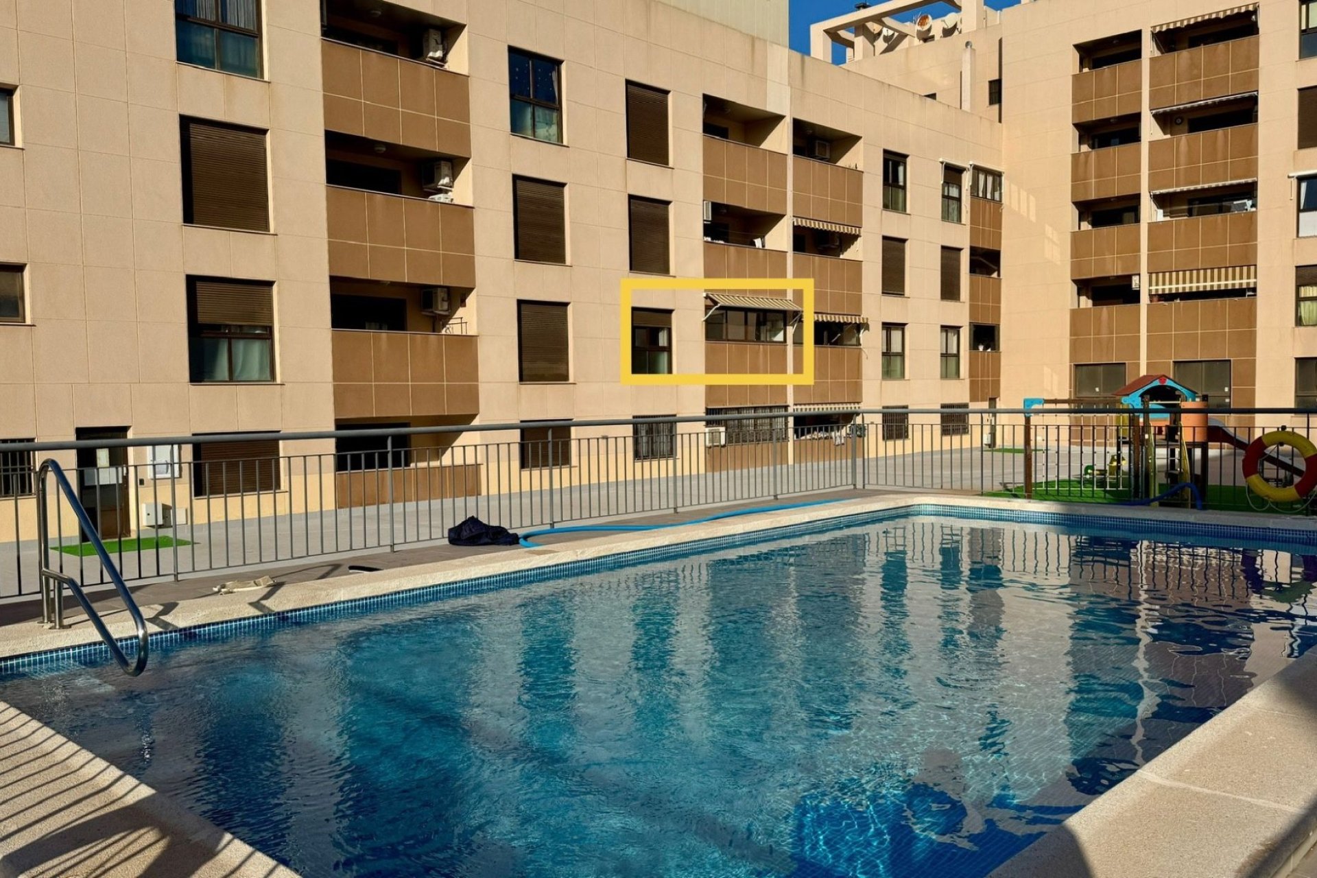 Resale - Apartment / flat - Torrevieia - Center