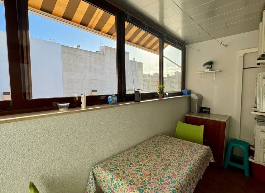 Resale - Apartment / flat - Torrevieia - Center