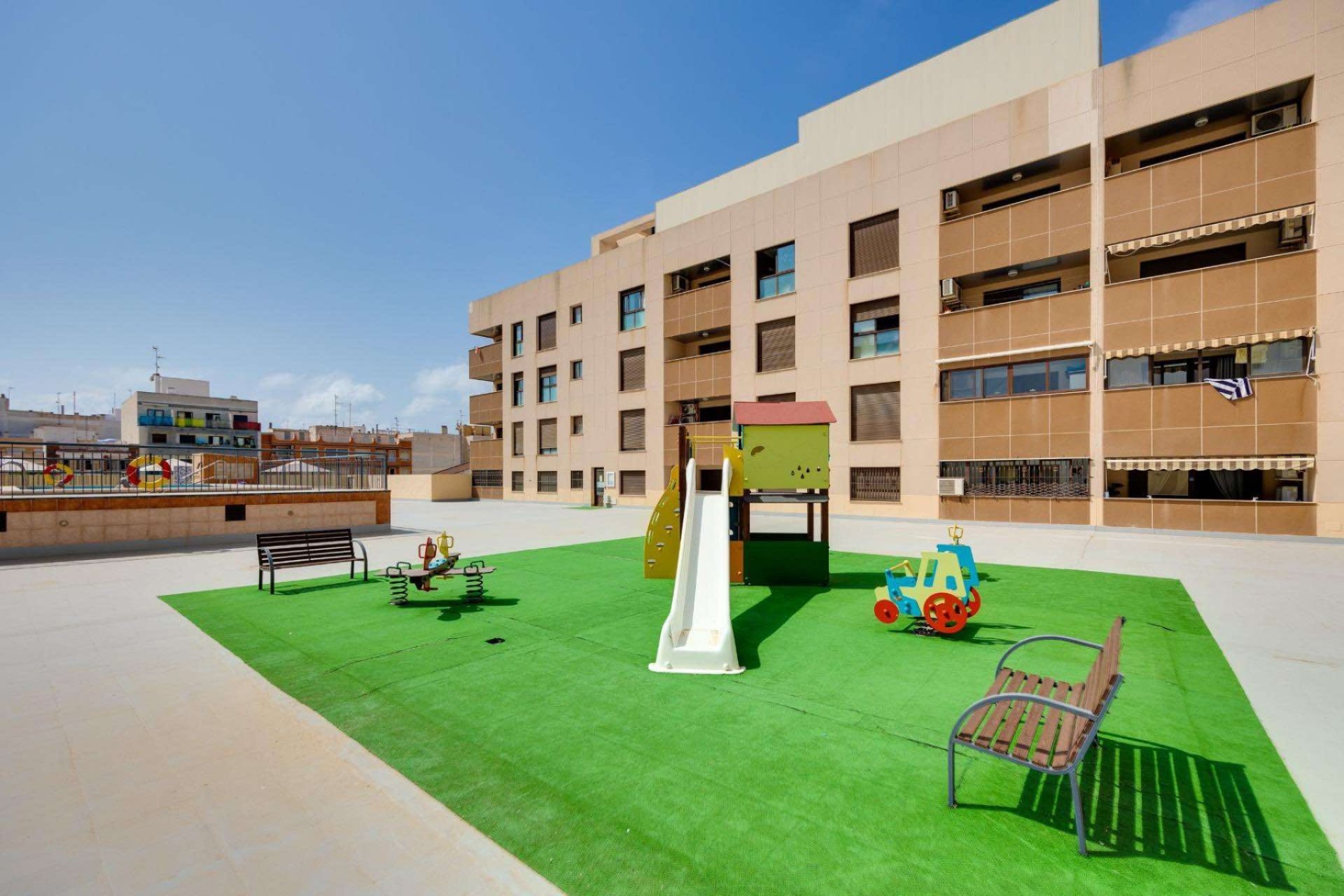 Resale - Apartment / flat - Torrevieia - Center