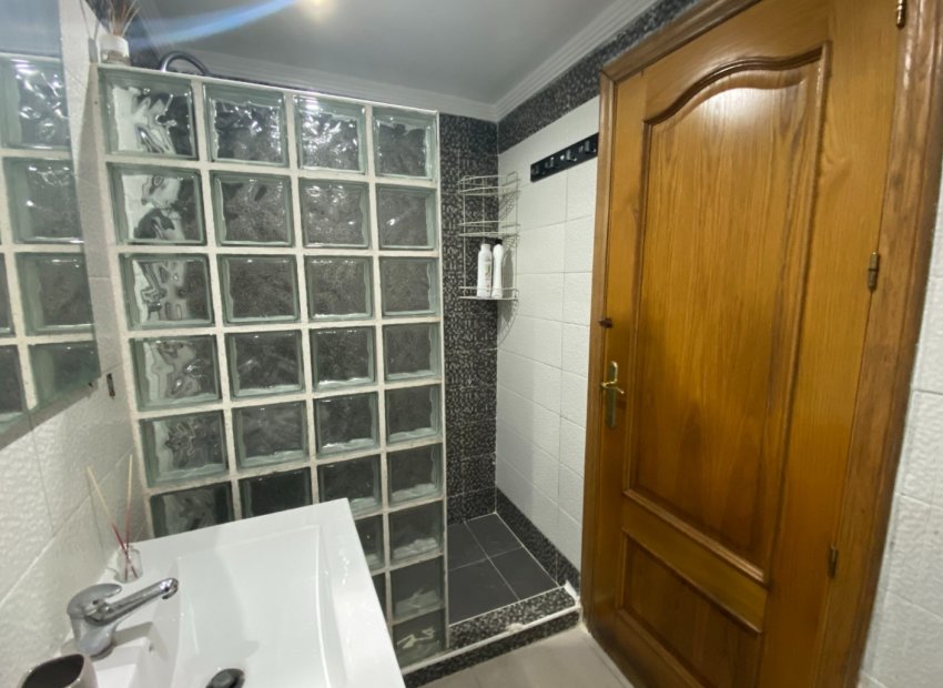 Resale - Apartment / flat - Torrevieia - Center