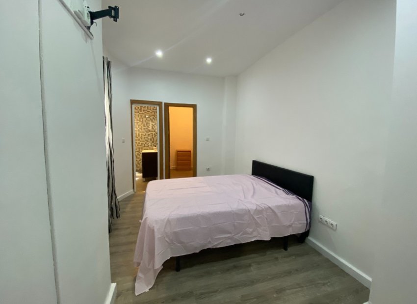 Resale - Apartment / flat - Torrevieia - Center