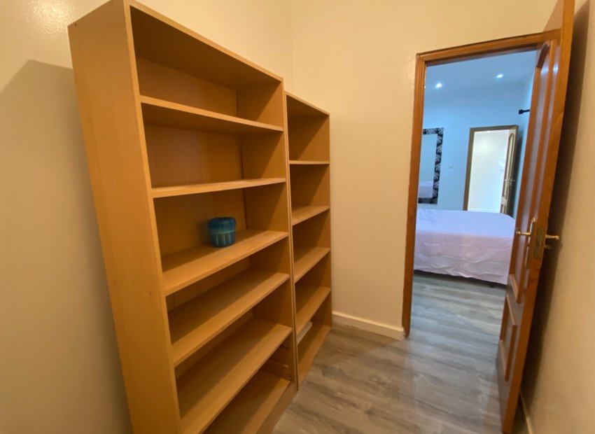 Resale - Apartment / flat - Torrevieia - Center